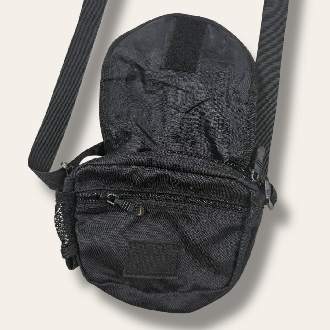 Nike 00’s shoulder bag