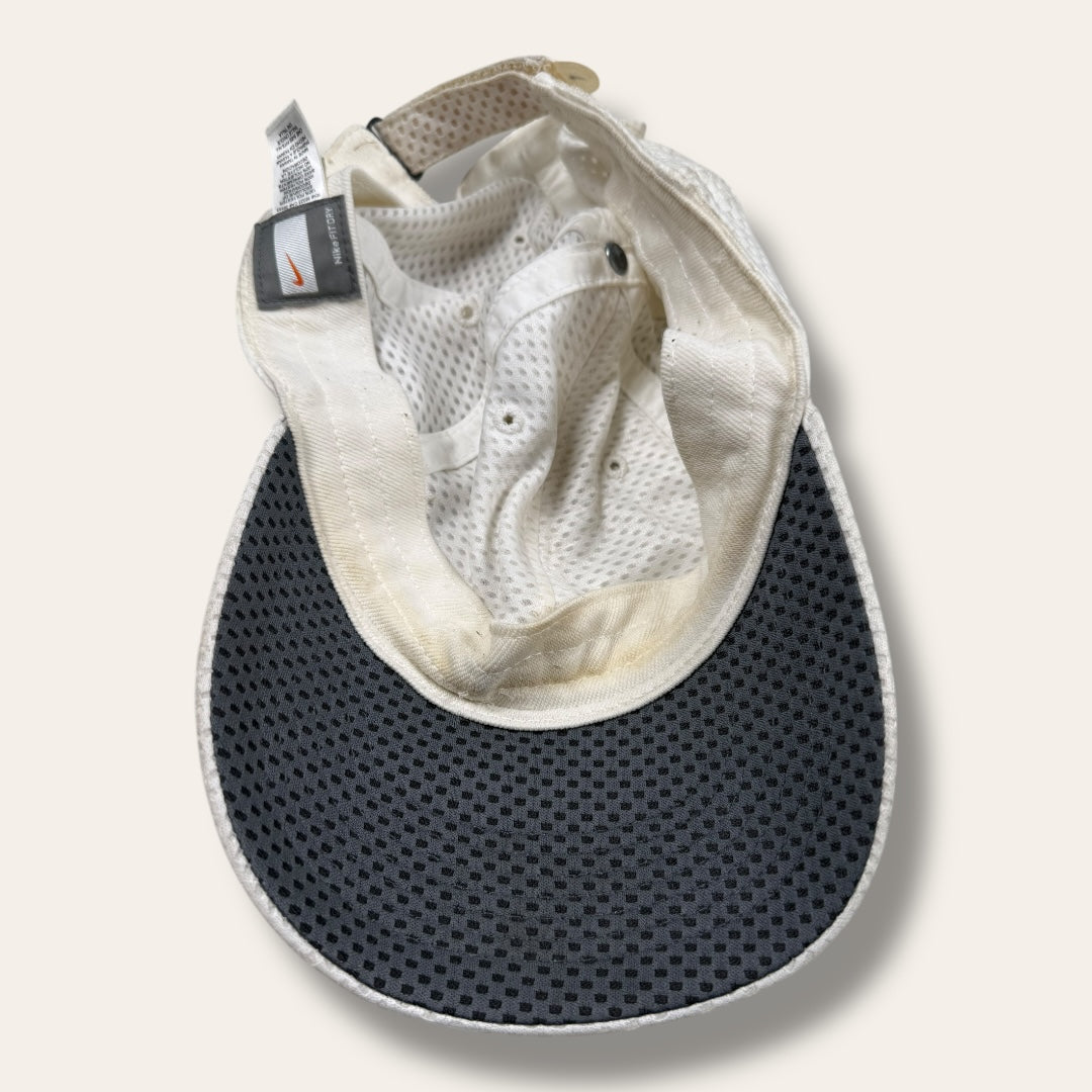 Nike 00’s cap white