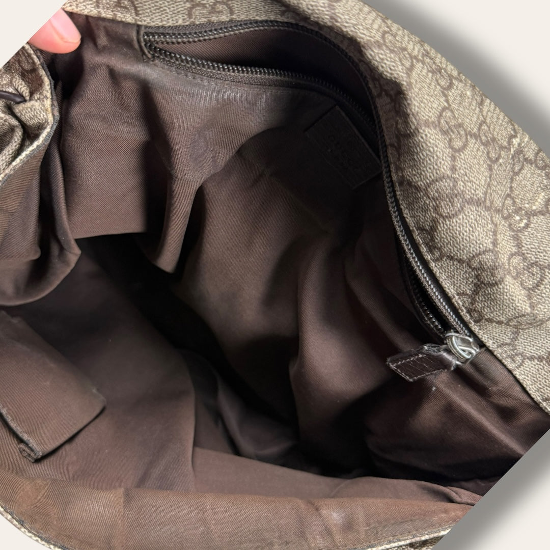 Gucci canvas messenger bag