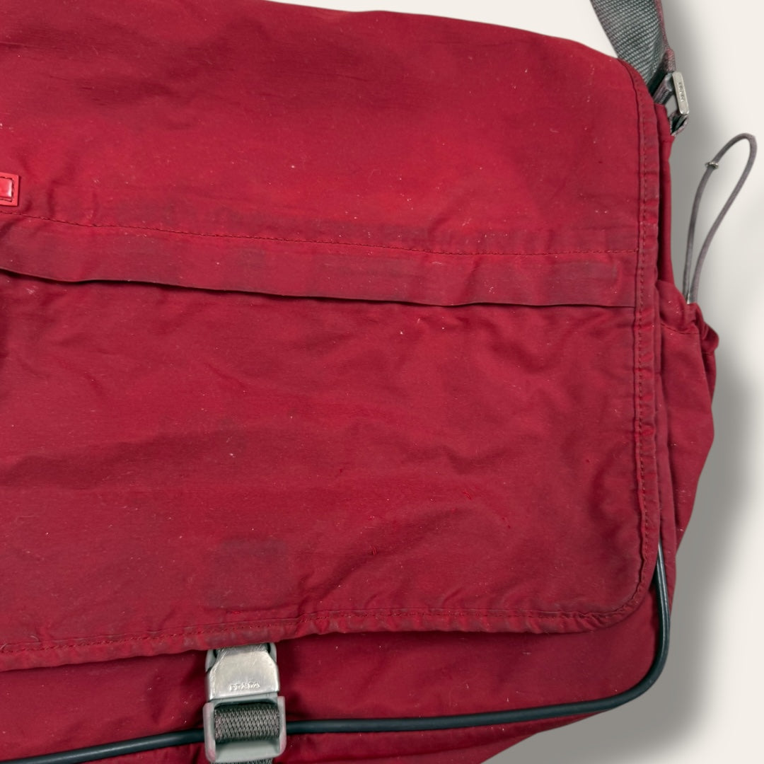 Prada sport messengerbag red