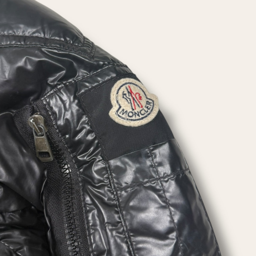 Moncler down jacket black - Large