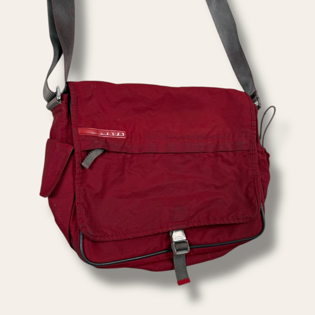 Prada sport messengerbag red