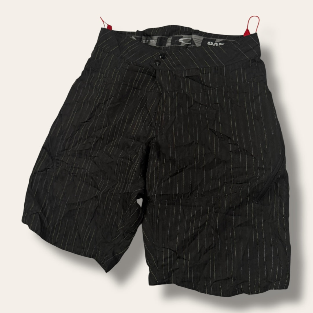 Oakley shorts - 36 (Large/Extra large)