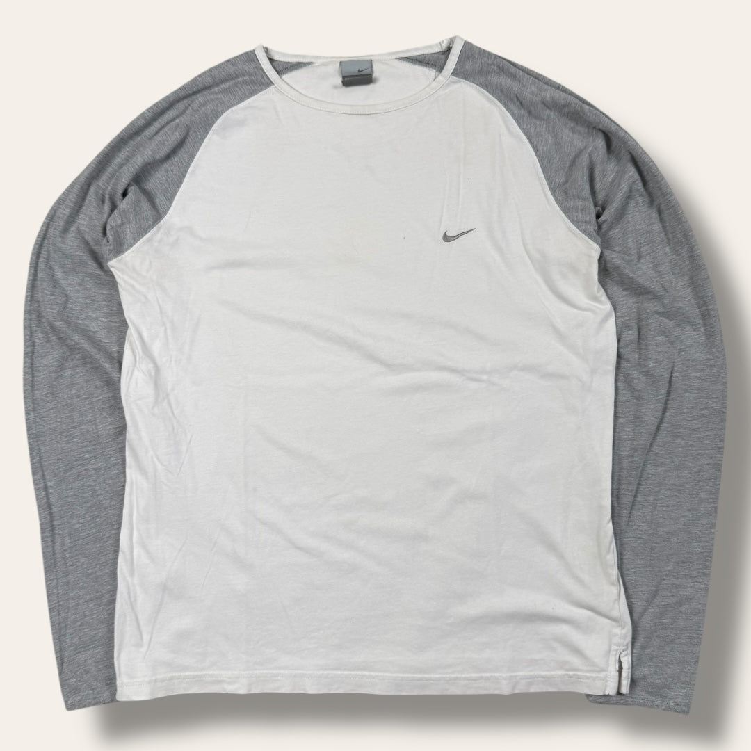 Nike 00’s longsleeve white/grey - large