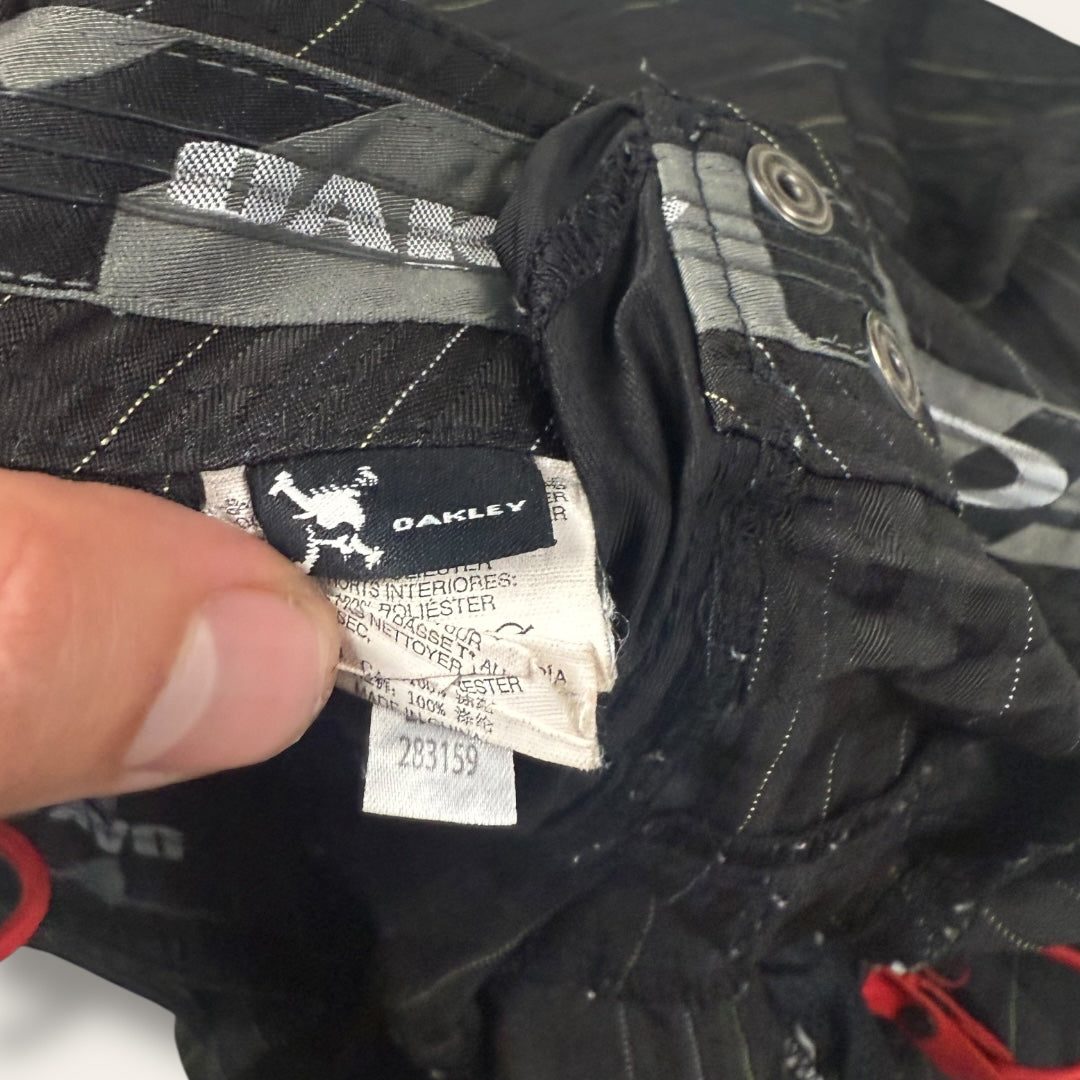 Oakley shorts - 36 (Large/Extra large)