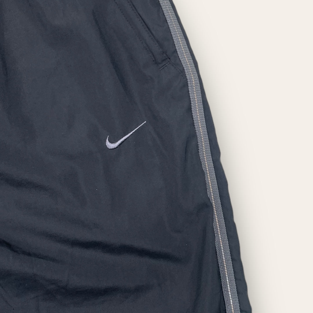 Nike 00’s trackpants black - Medium
