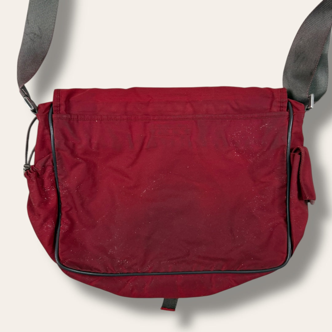 Prada sport messengerbag red