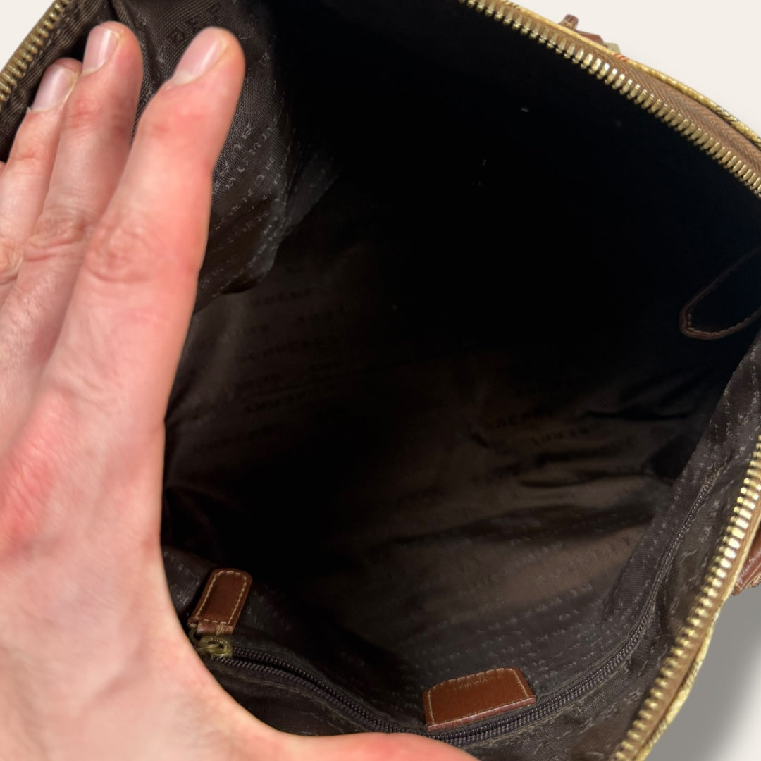 Burberry bag beige