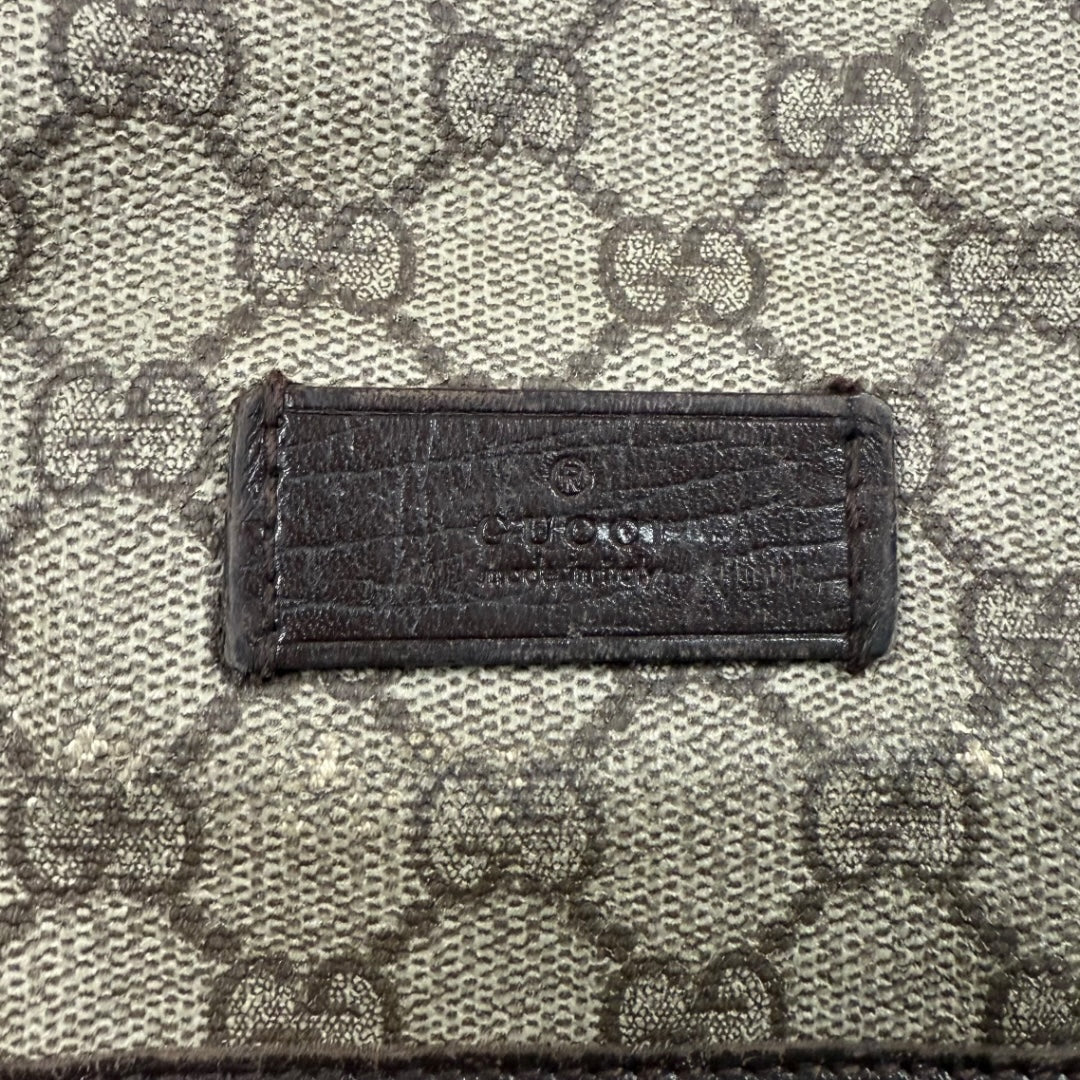 Gucci canvas messenger bag