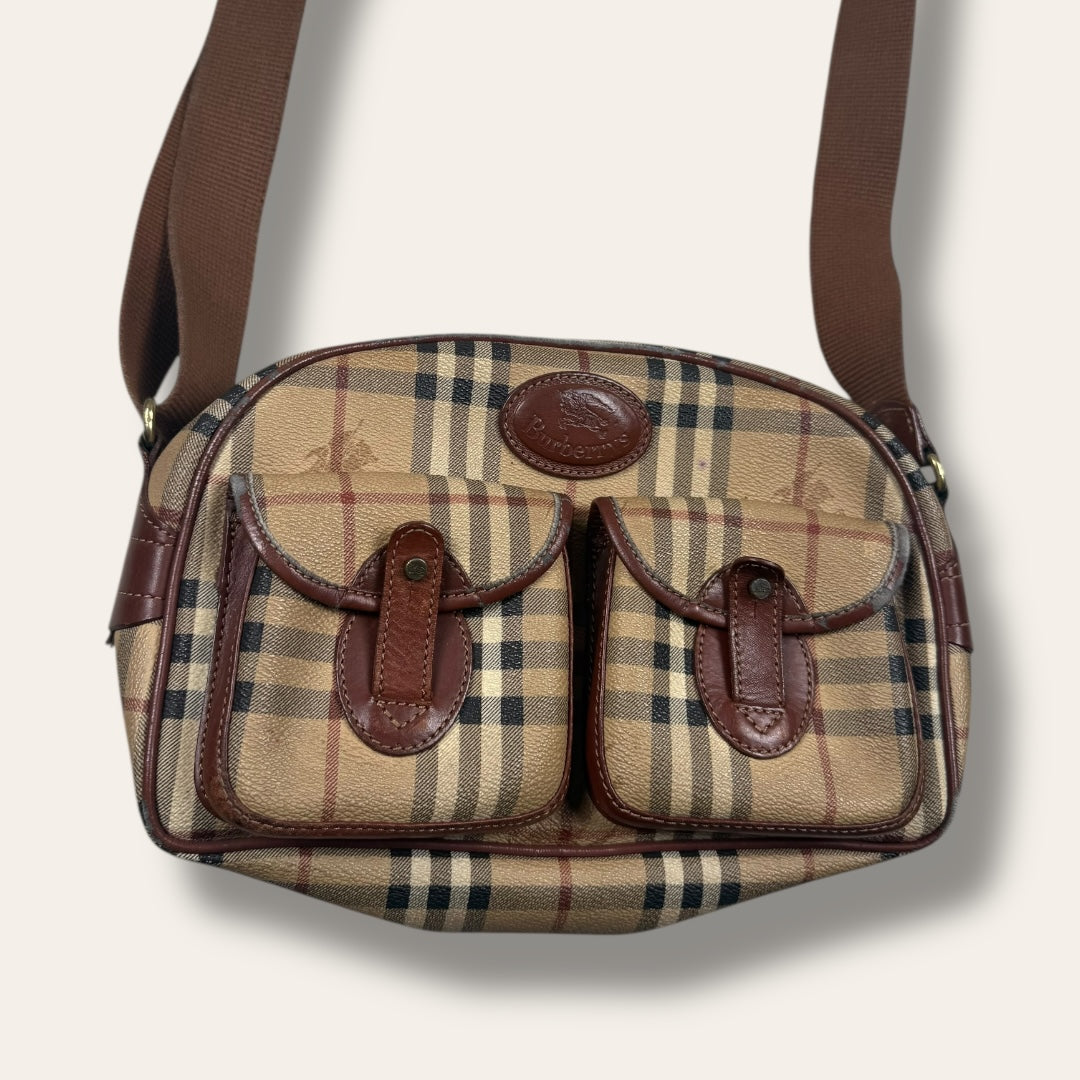 Burberry shoulder bag beige