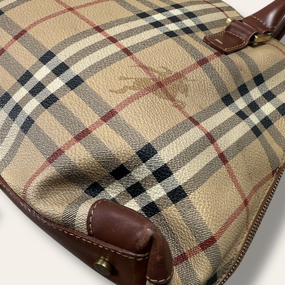 Burberry bag beige