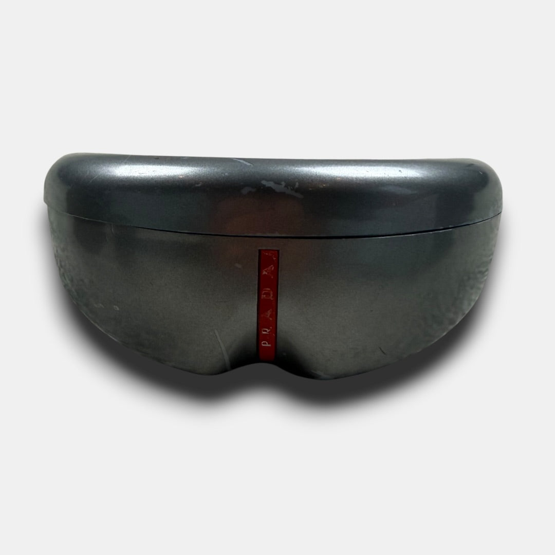 Prada sun glasses black