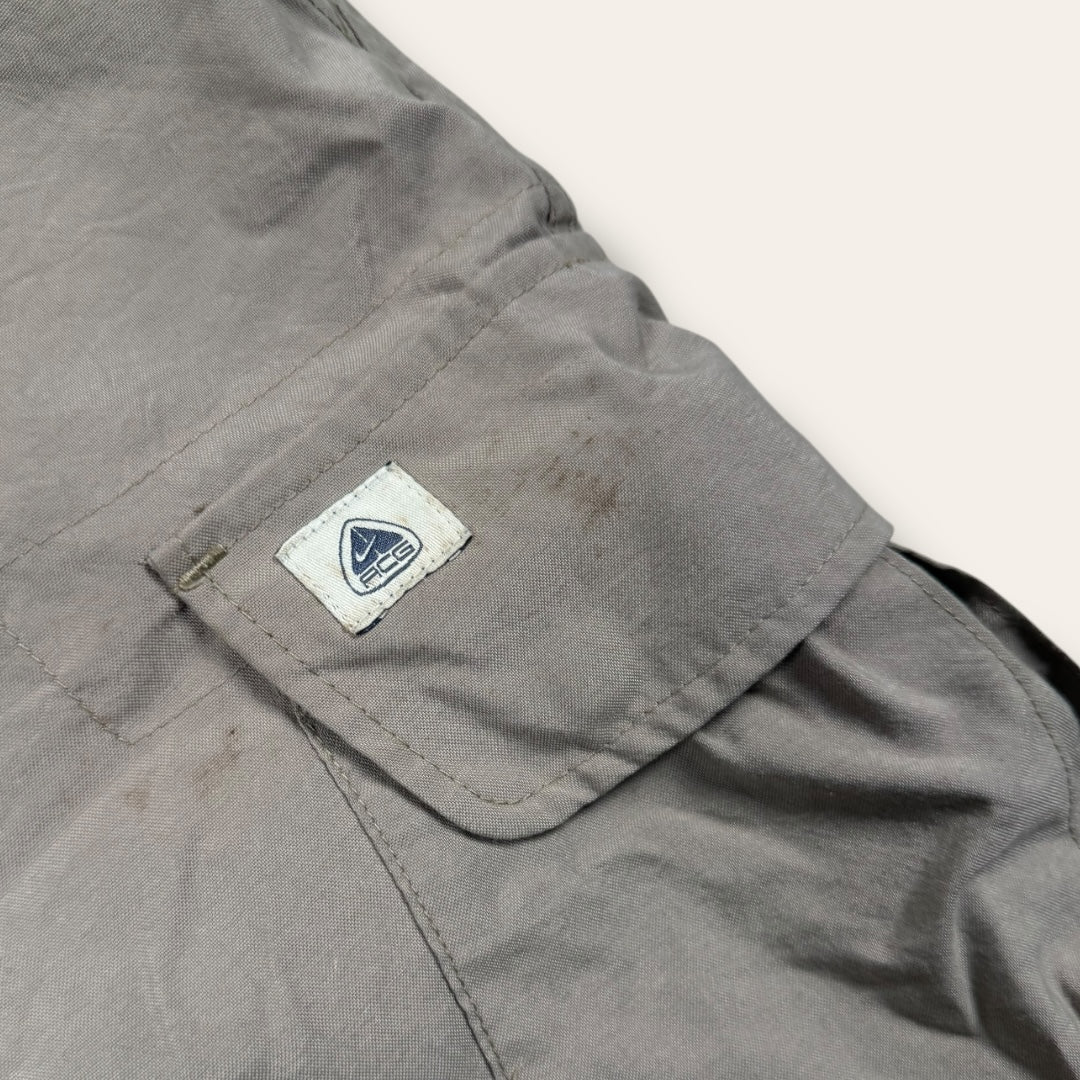 Nike ACG shorts beige - 32 (Medium)