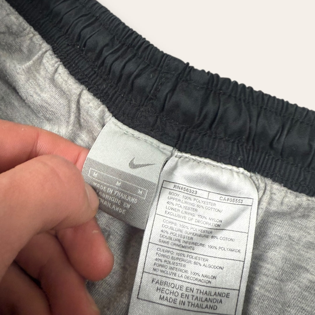Nike 00’s trackpants black - Medium
