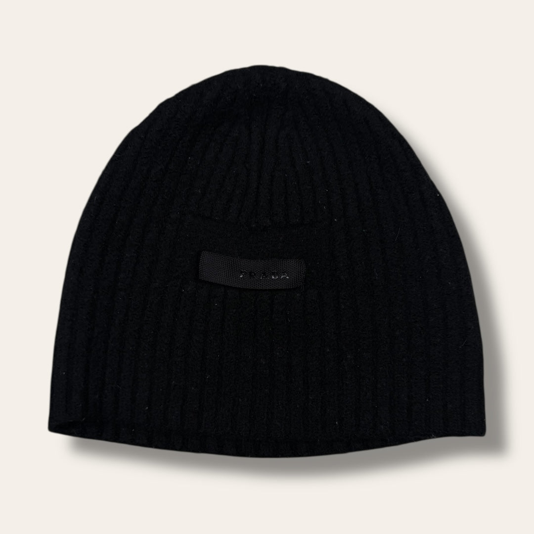 Prada hat black