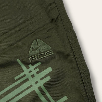 Nike ACG cargo shorts dark green - Medium