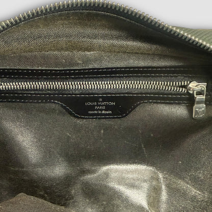 Louis Vuitton Epi toilettas / pouch with leather strap