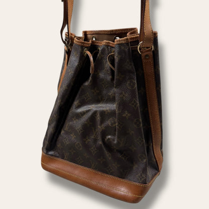 Louis vuitton bucket bag