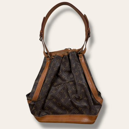 Louis vuitton bucket bag