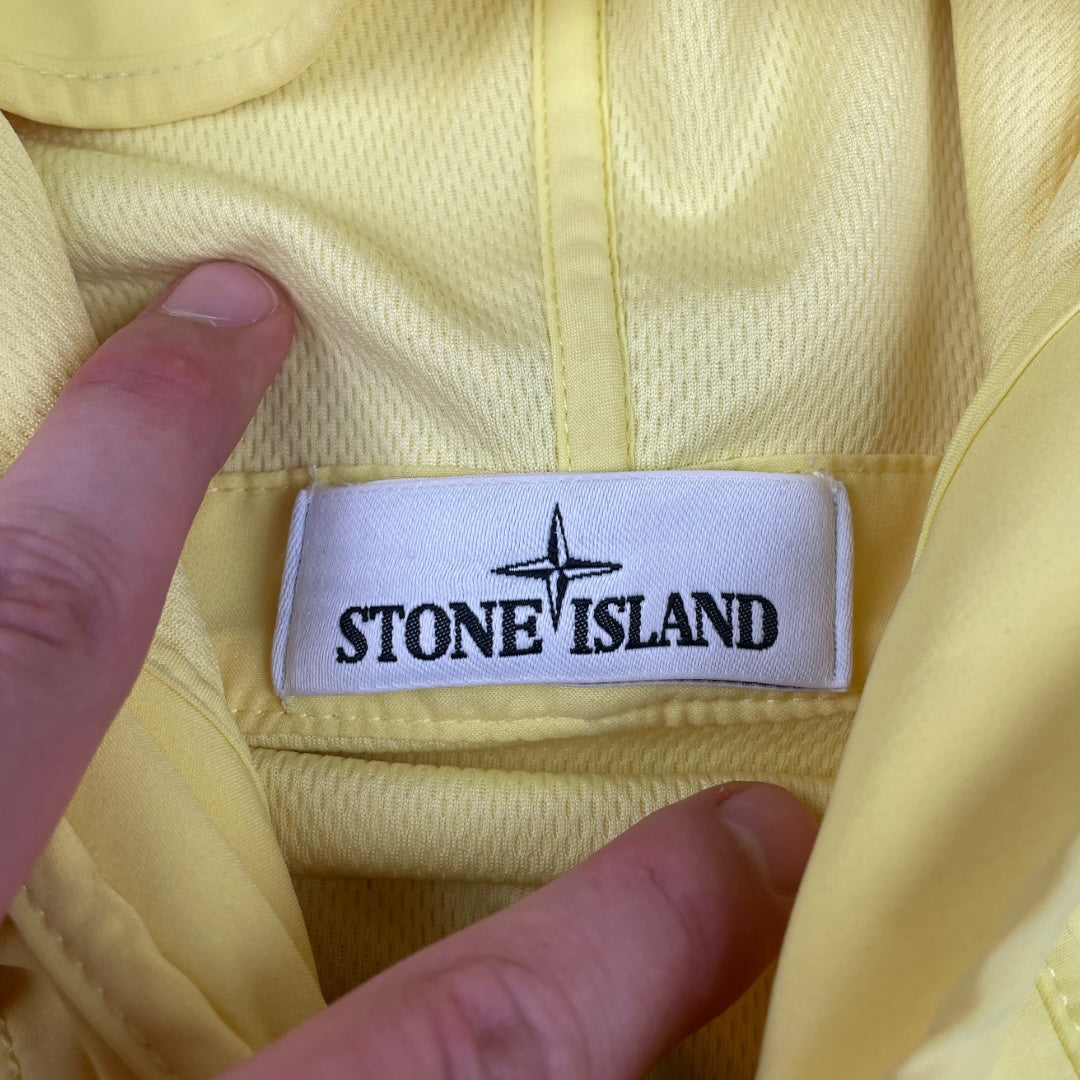 Stone Island light shoft shell-r neon yellow