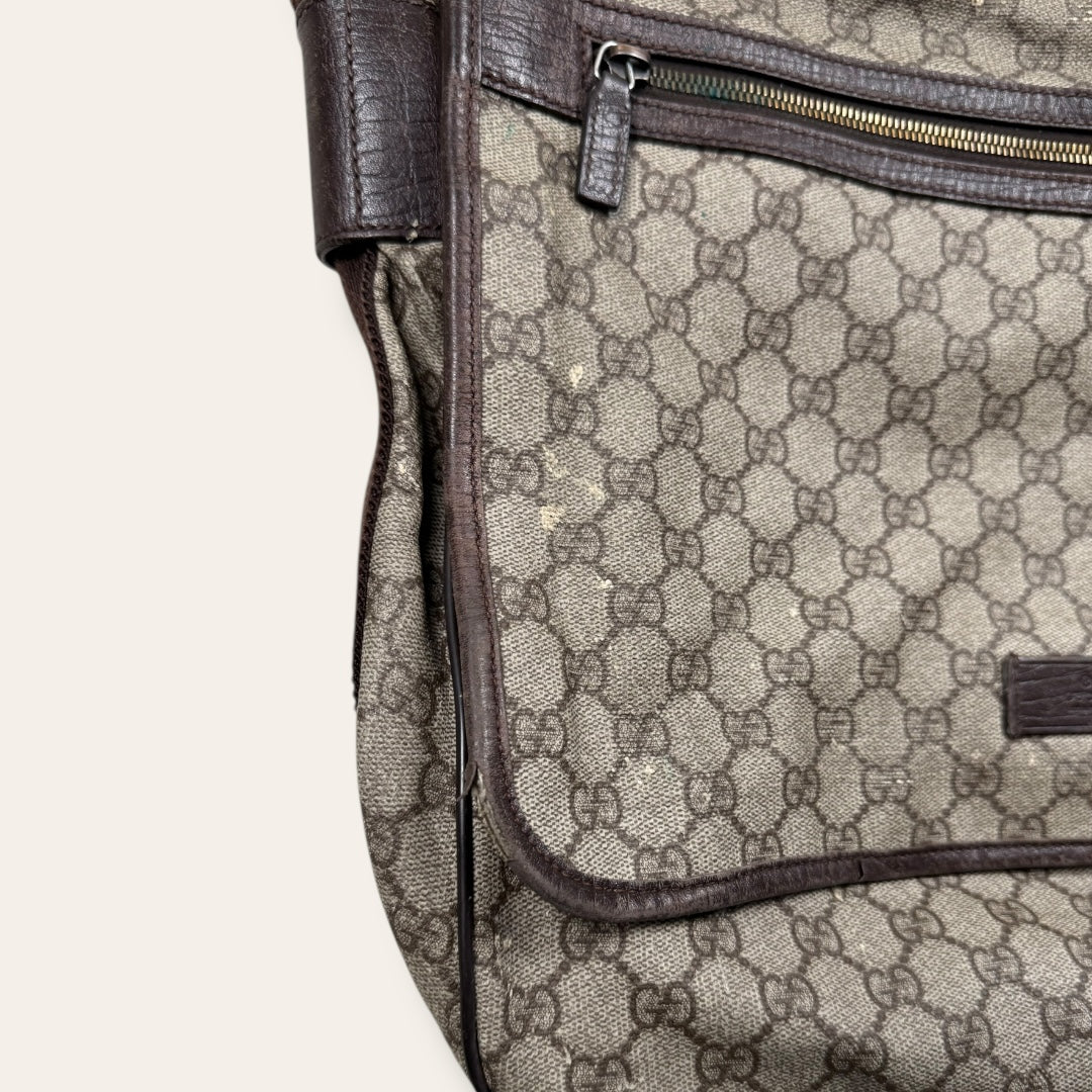 Gucci canvas messenger bag