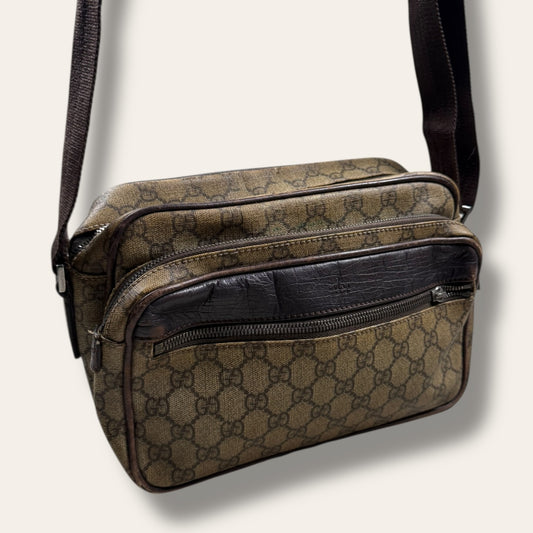 Gucci canvas shoulder bag