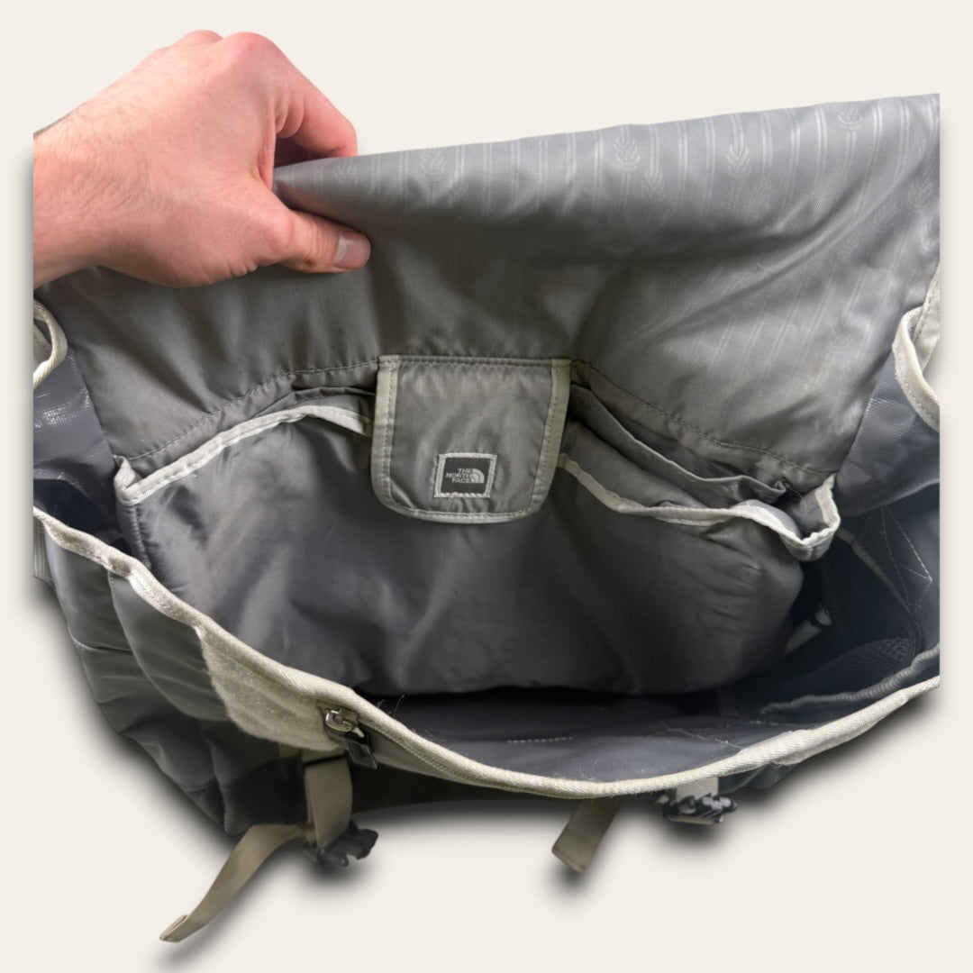 The north face messenger bag grey