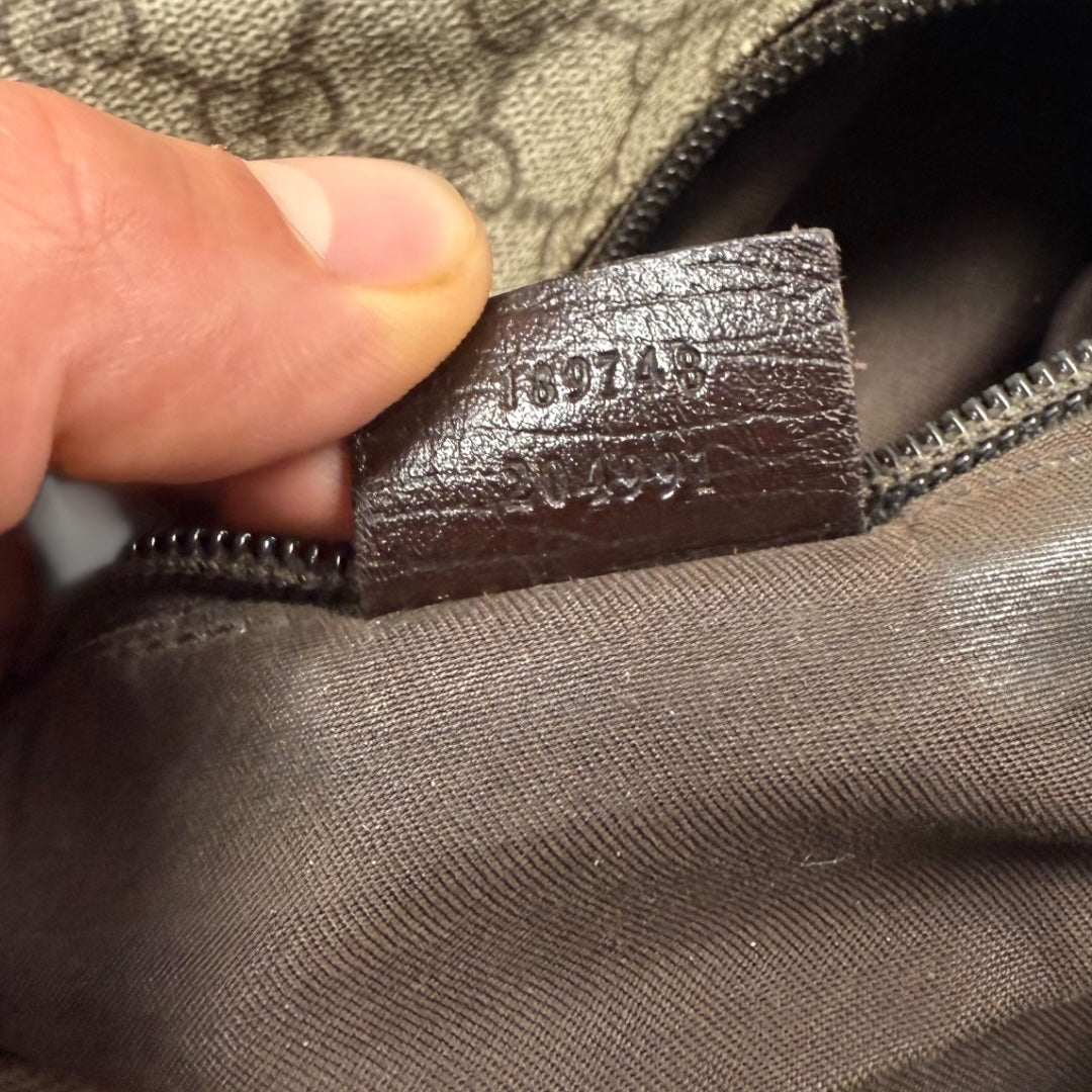 Gucci canvas messenger bag
