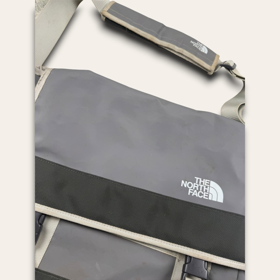The north face messenger bag grey