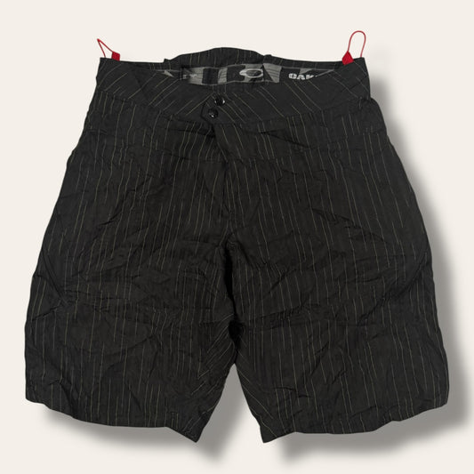 Oakley shorts - 36 (Large/Extra large)