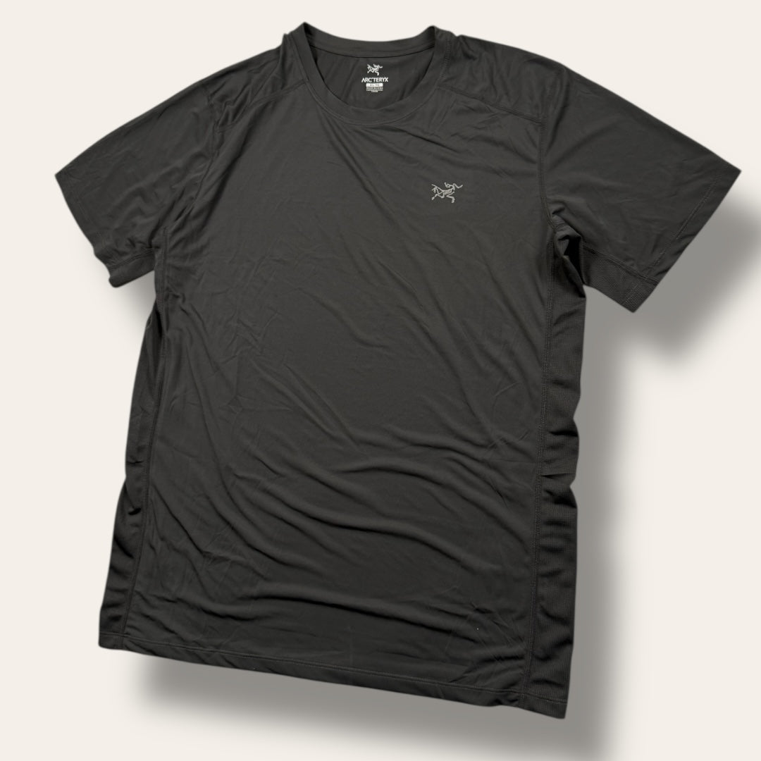 Arc’teryx tee dark grey - Extra large