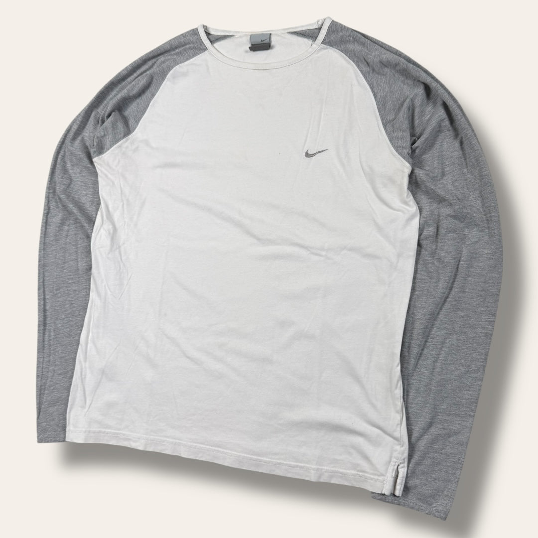Nike 00’s longsleeve white/grey - large