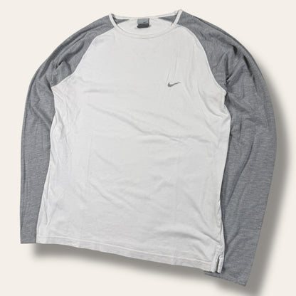 Nike 00’s longsleeve white/grey - large