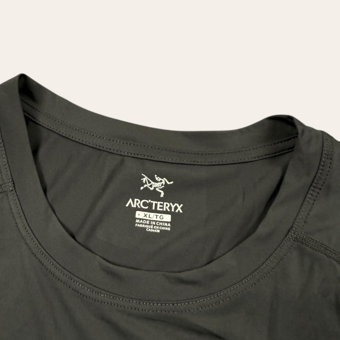 Arc’teryx tee dark grey - Extra large
