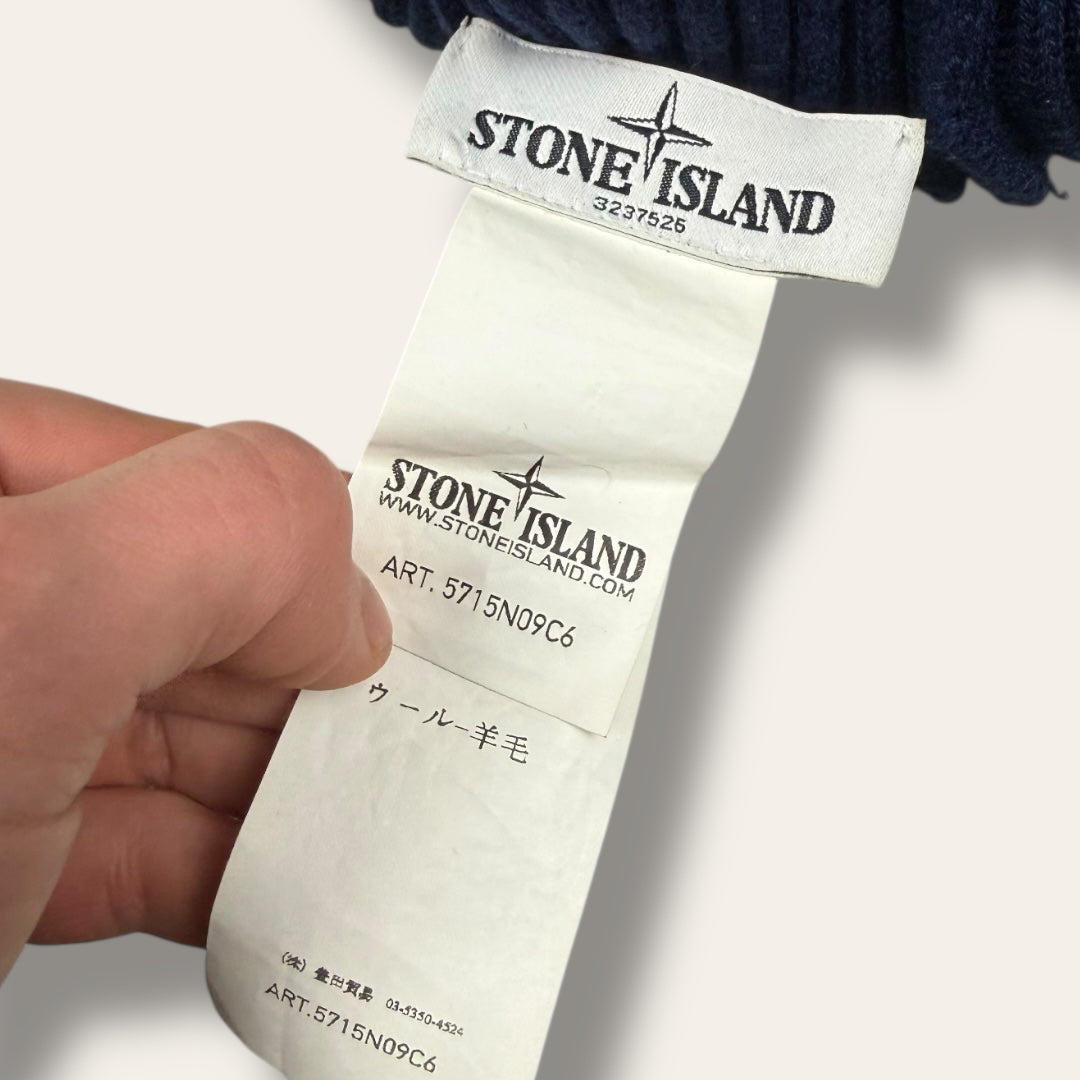 Stone Island badge beanie navy