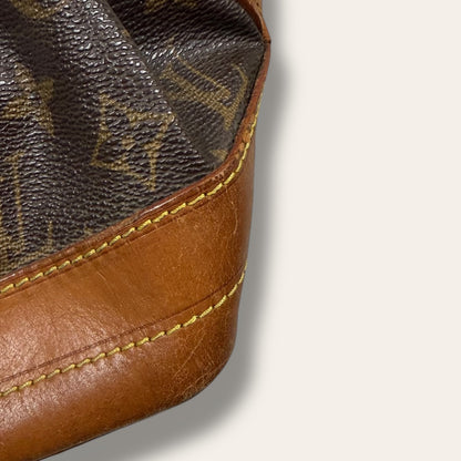 Louis vuitton bucket bag