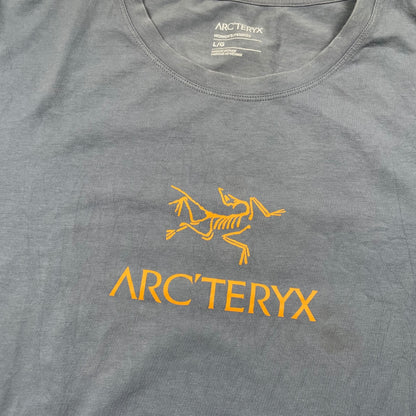 Arc’teryx tee - Medium