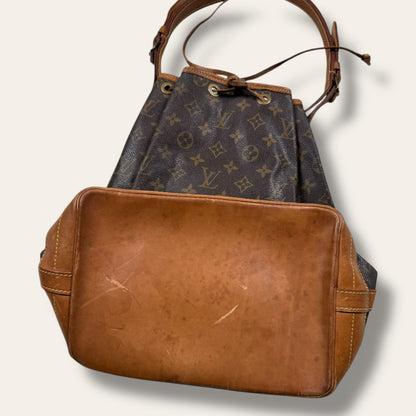 Louis vuitton bucket bag