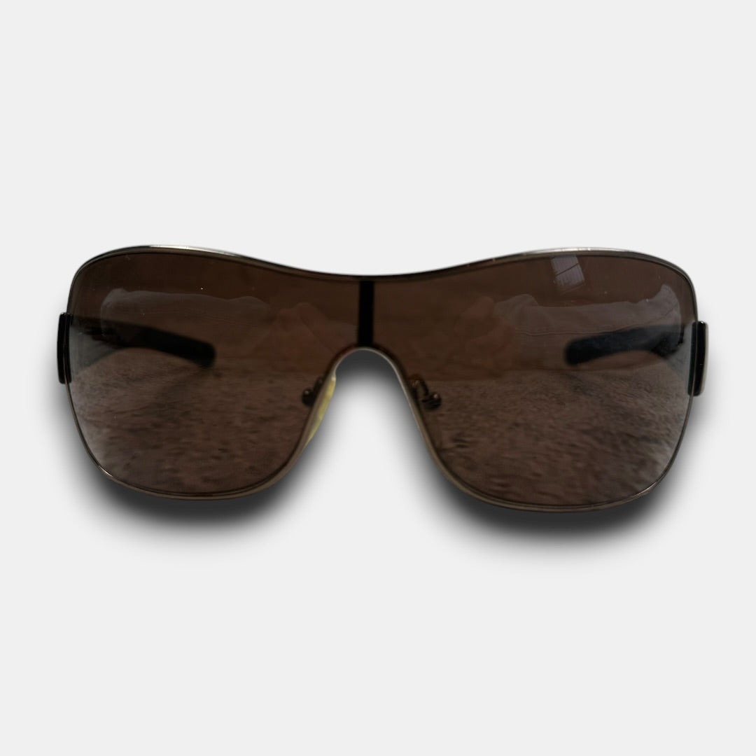 Prada sun glasses black