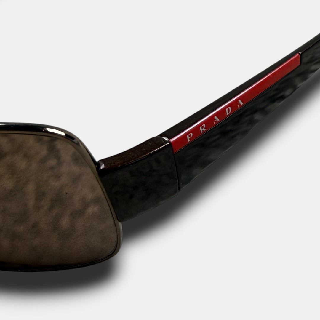 Prada sun glasses black