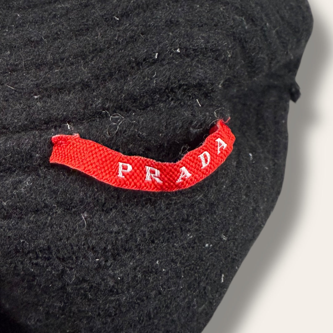Prada hat black