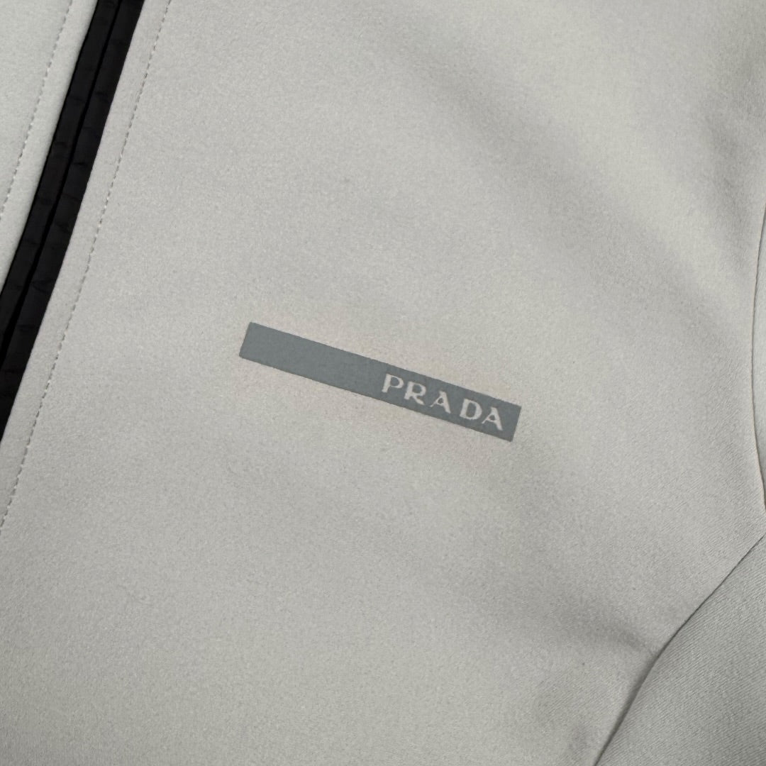 Prada zip up vest women’s grey - Medium