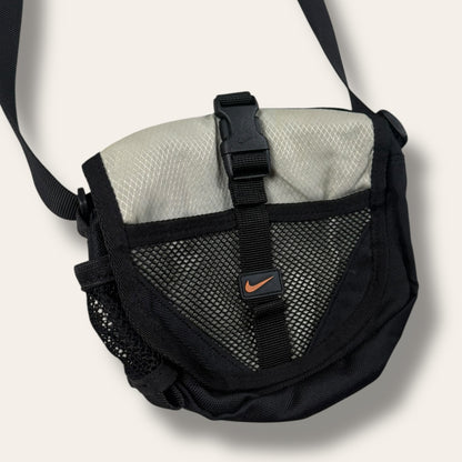 Nike 00’s shoulder bag