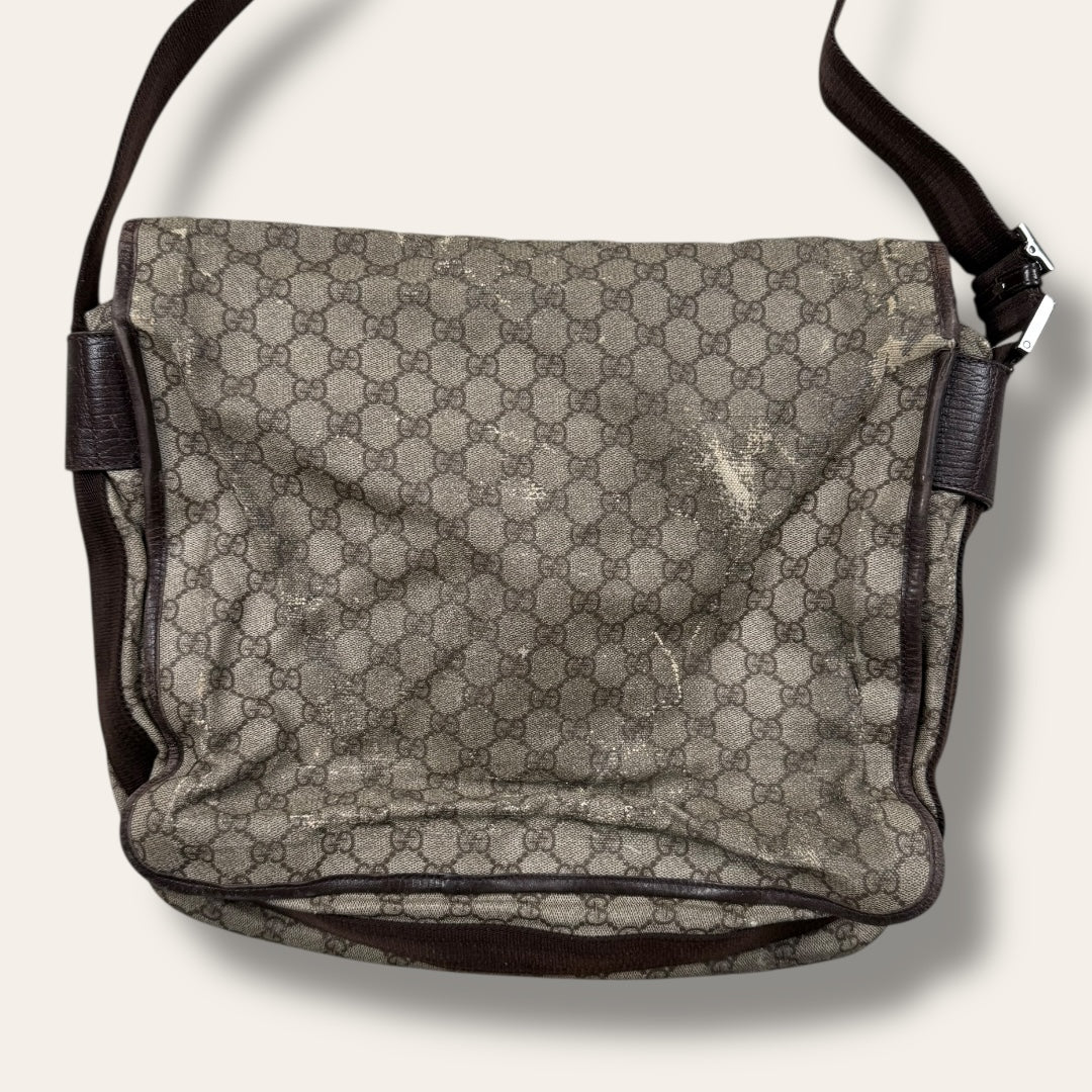 Gucci canvas messenger bag