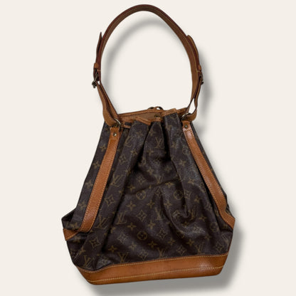 Louis vuitton bucket bag