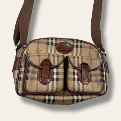 Burberry shoulder bag beige