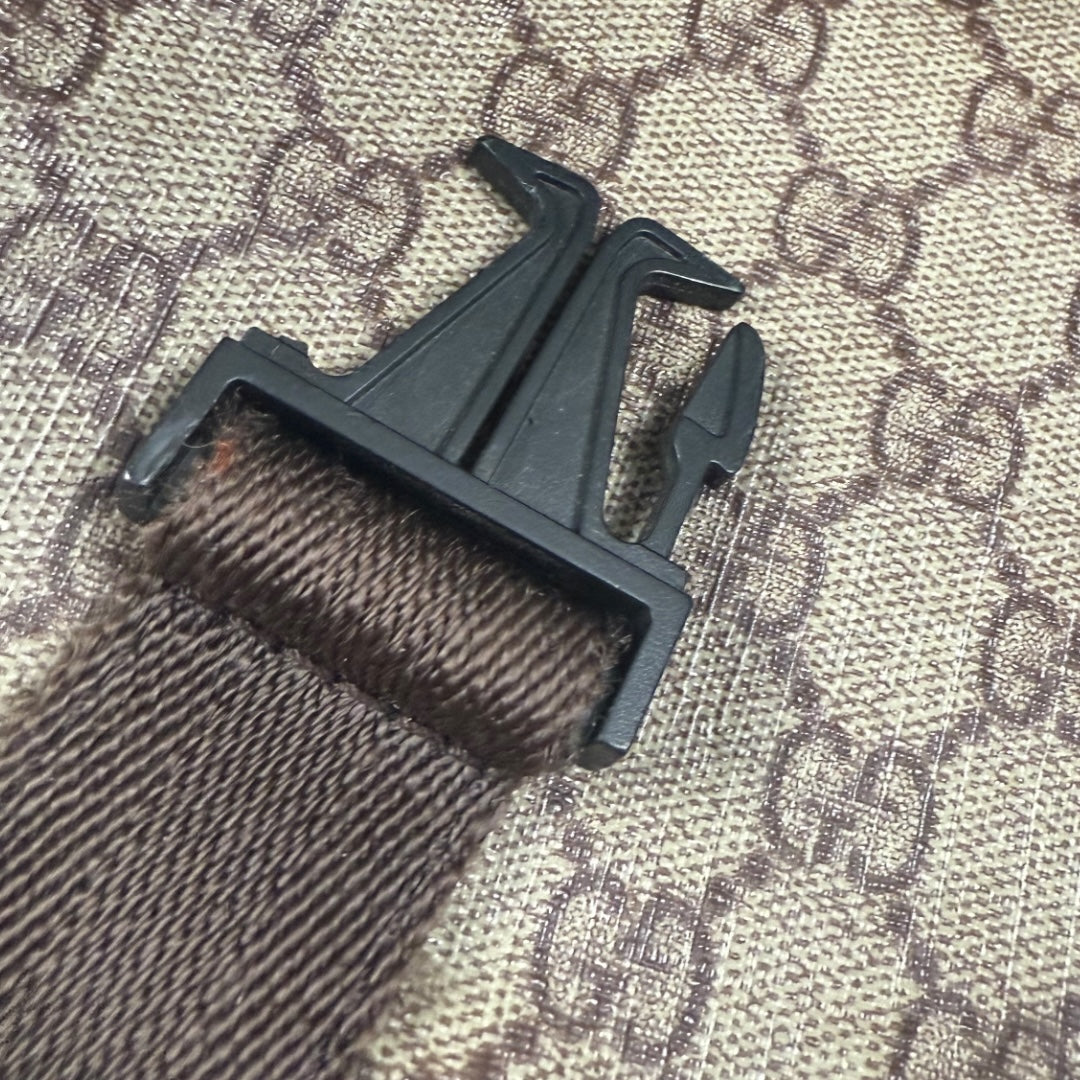 Gucci canvas shoulder bag