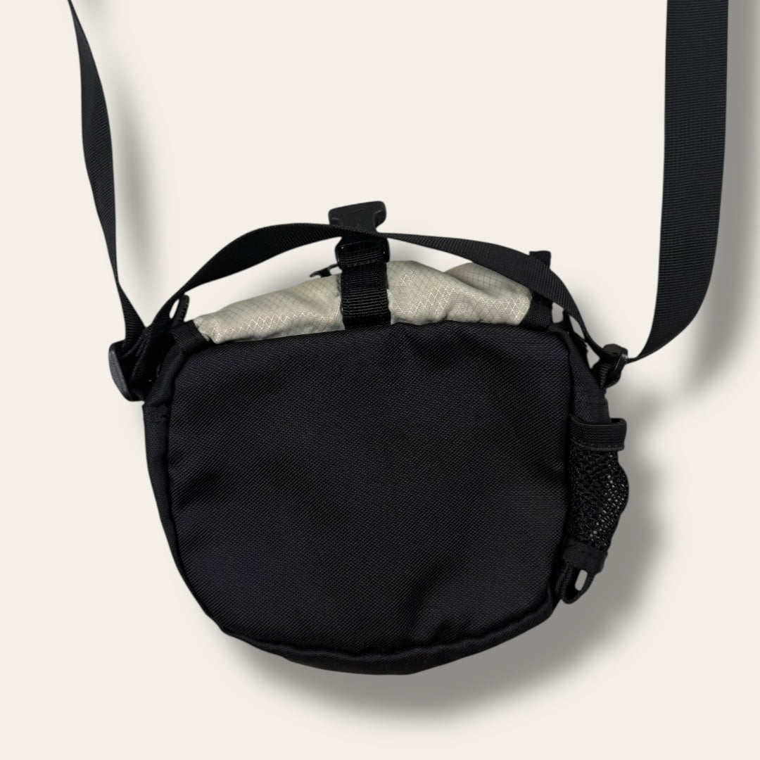 Nike 00’s shoulder bag