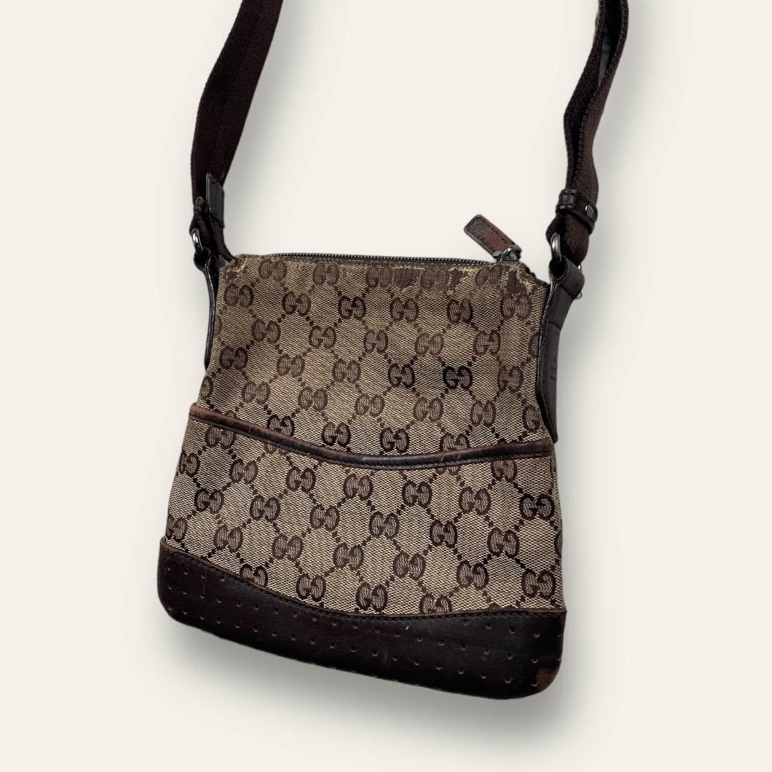 Gucci shoulder bag beige