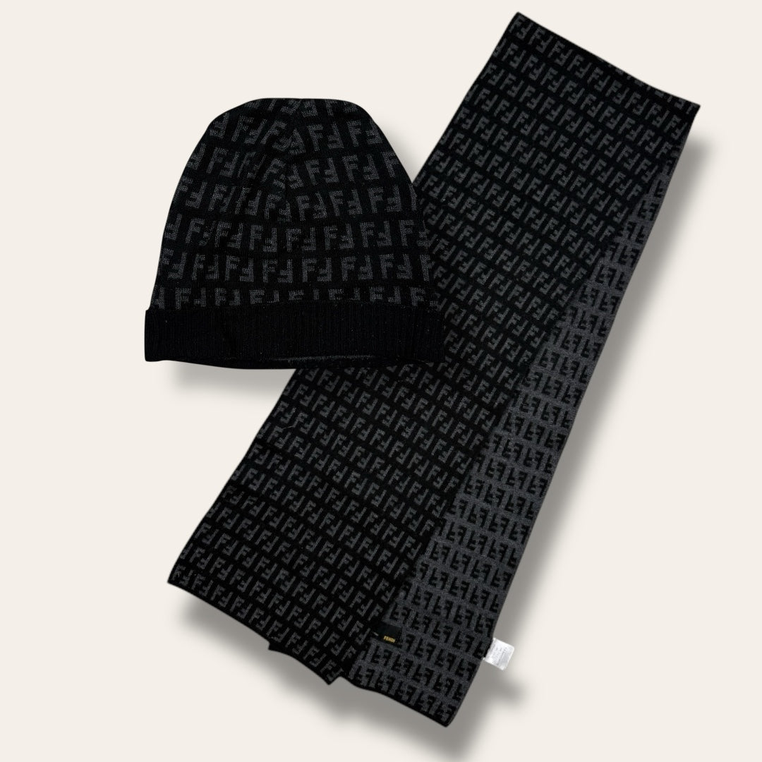 Fendi set scarf/hat